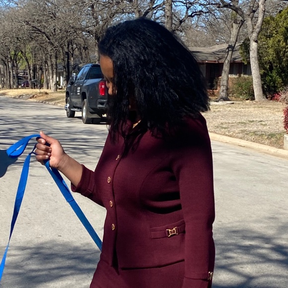 ST. JOHN skirt set. - Picture 12 of 14